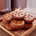 sandwich biscuit 2