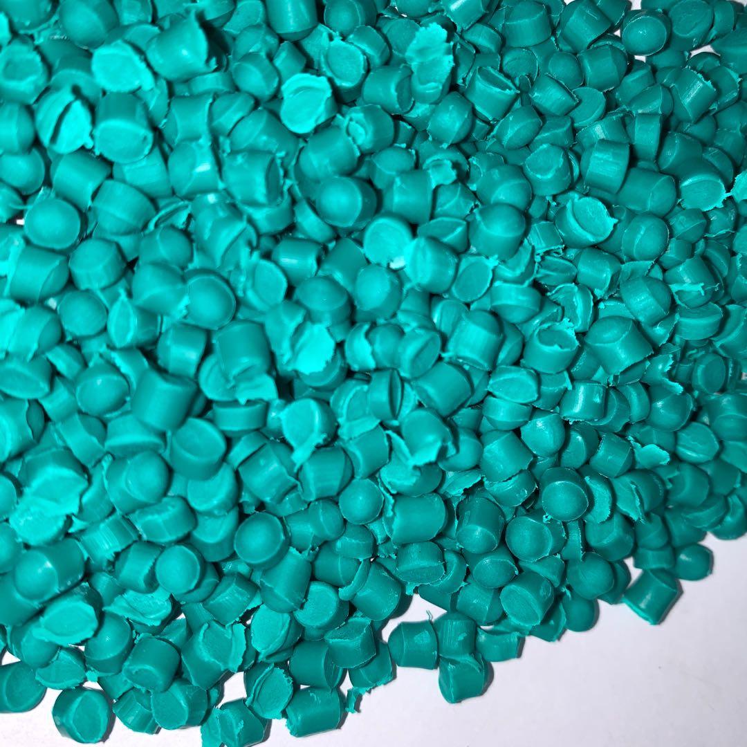 PVC black particles particles recycled raw PVC plastic particles 3