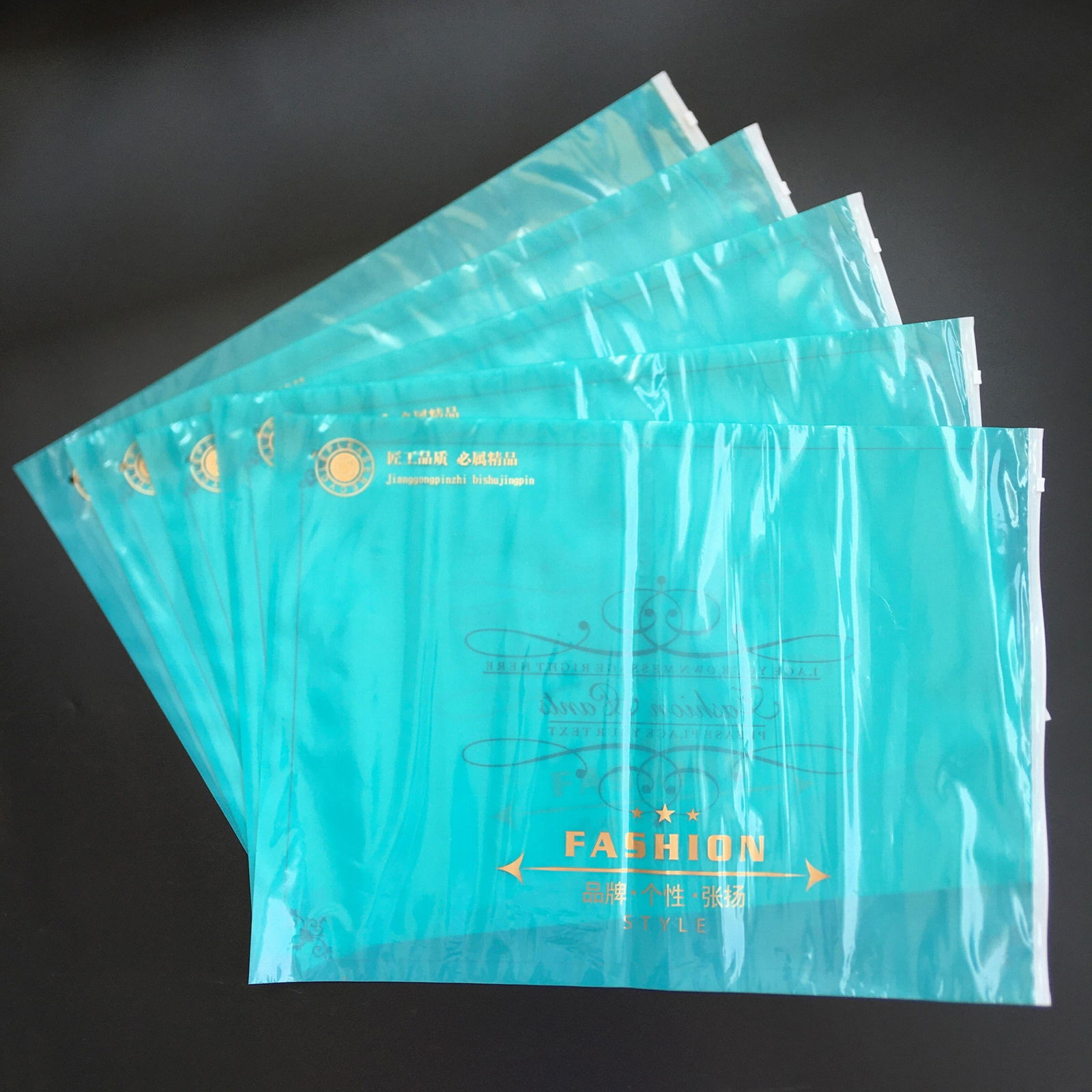 Custom pe cpe packaging bags with zipper for clothing