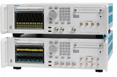 Tektronix AWG70001B 任意波型信號發生器
