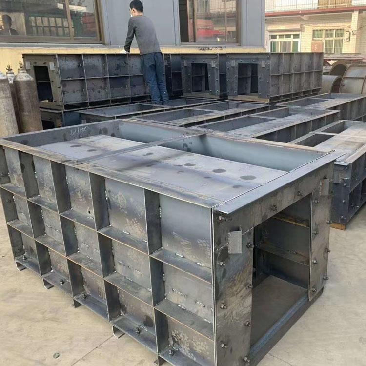 河道引水渠模具安装方便，U型引水渠模具规格齐全 2