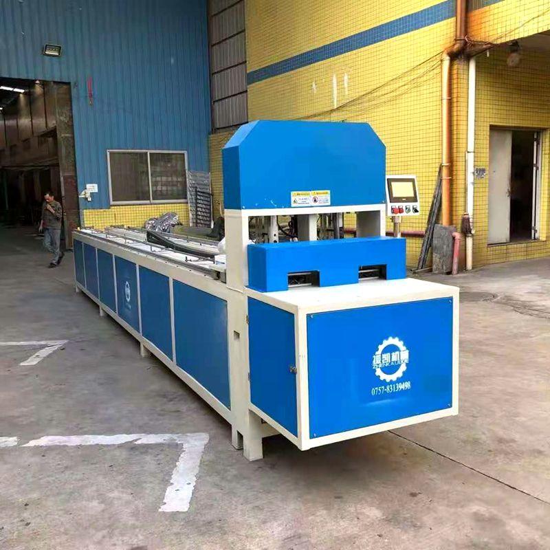 振凱數控全自動雙工位100缸沖孔切割一體機