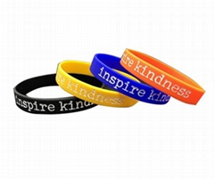 Customize Colored Silicone Rubber Bracelets Wristbands in Bulk