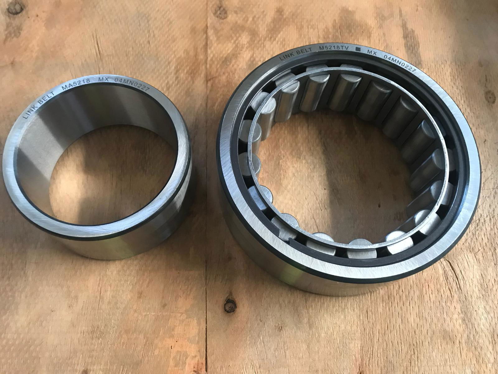 NU5218  Cylindrical Roller Bearings 5