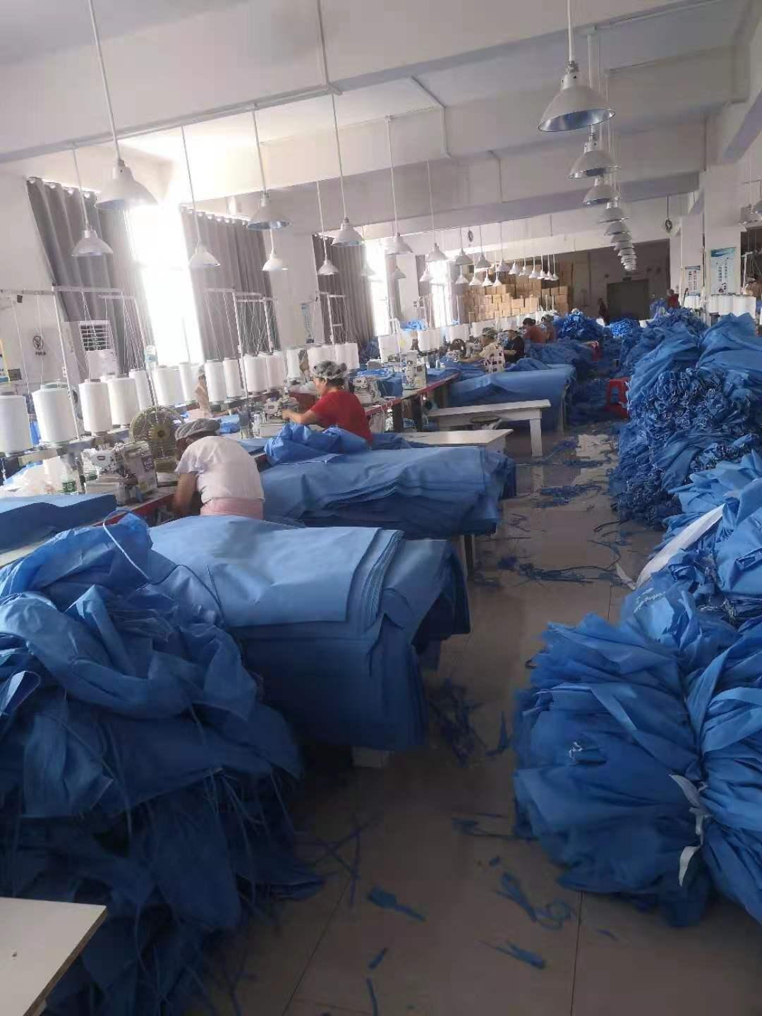 Xiantao manufacturer Non-Woven Blue Isolation Gown Disposable Gown  3