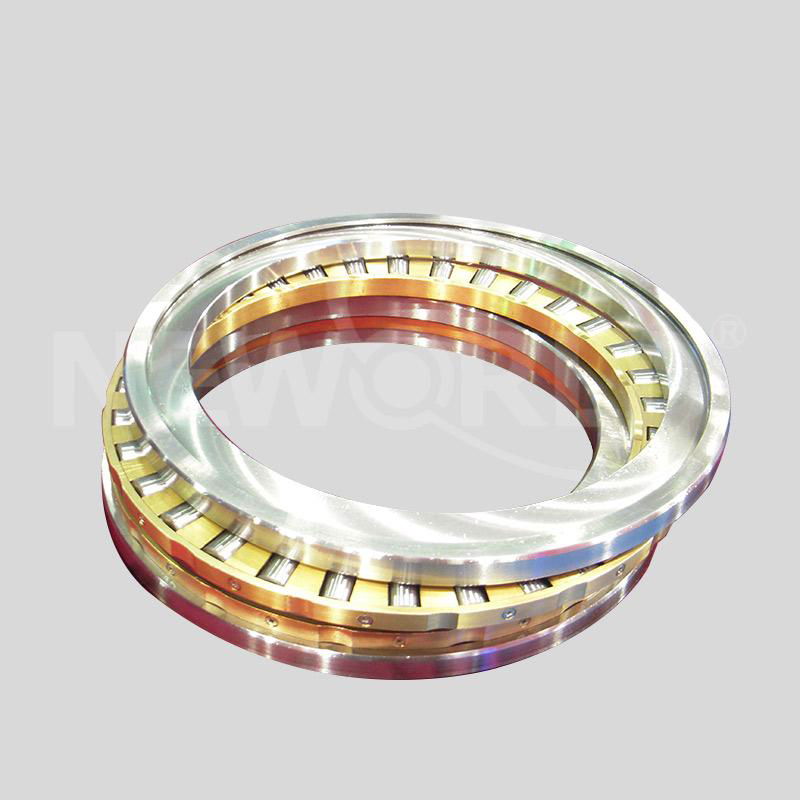 Cylindrical roller thrust bearings