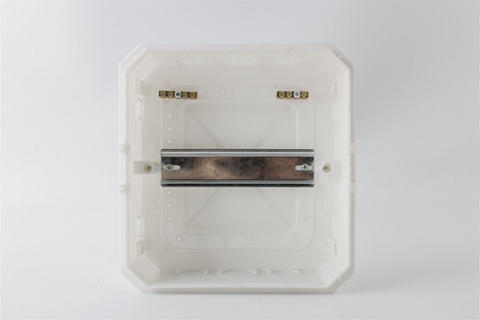 TXM 8way Plastic Base Eletrical Consumer Unit Main Switch Board Distribution Box 5