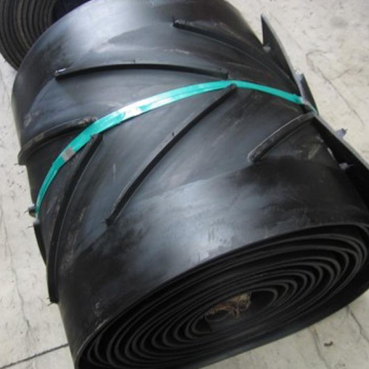 V Shaped Pattern Rubber Conveyor Belt Chevron Belting 4