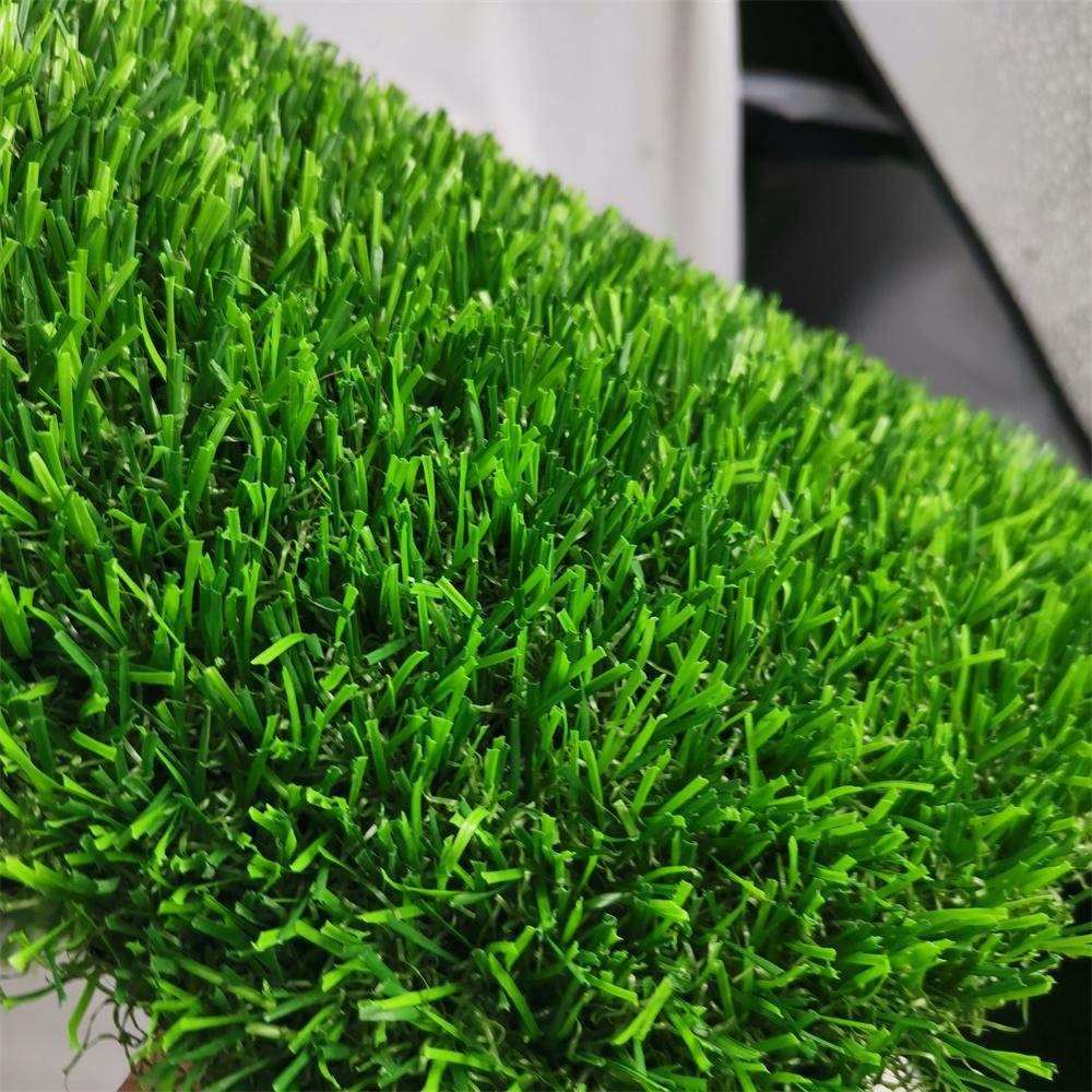 Plastic Natural Green artificial grass for garden decoration 3