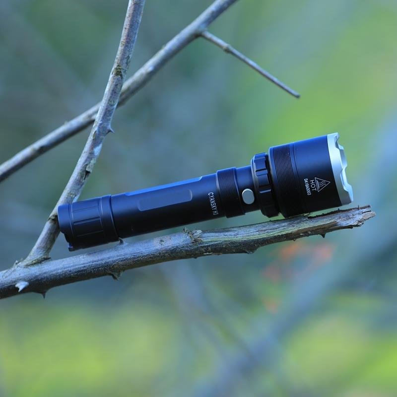 Cyansky H3 Multi-Color Hunting Flashlight (1300 Lumens / 400M) 2