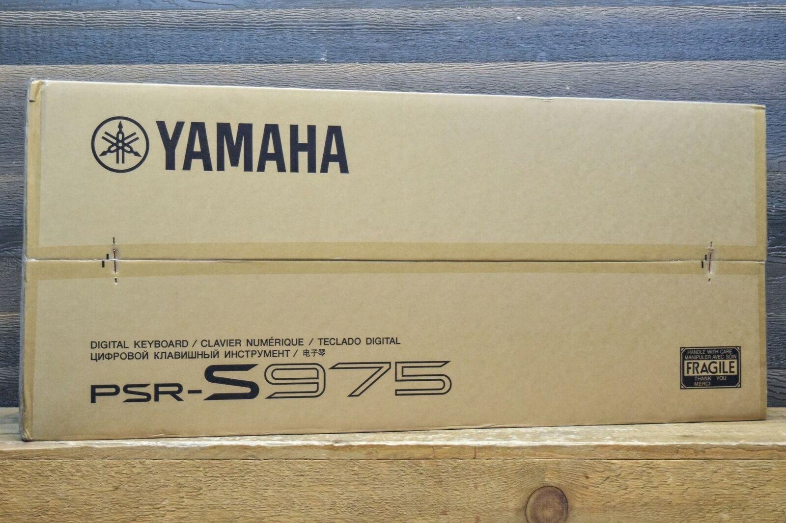 Yamaha PSR-S975 61-Key Digital Arranger Workstation Keyboard with Knox Stand & P