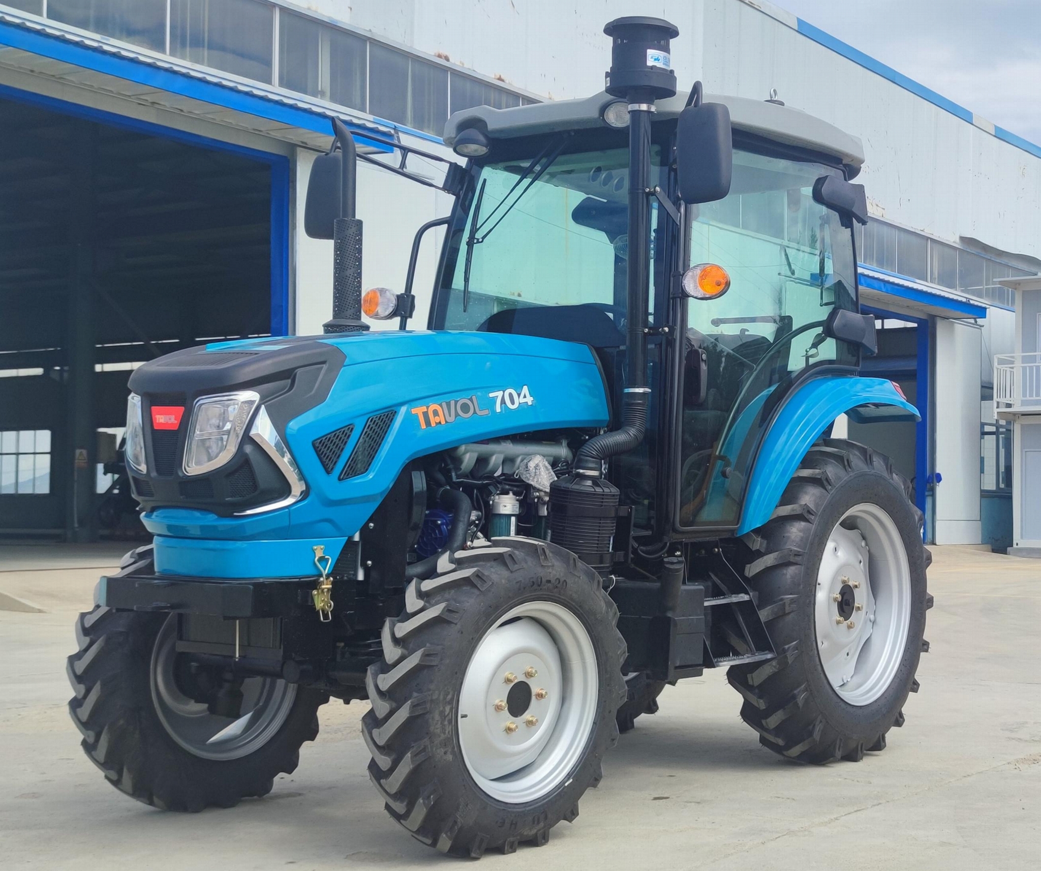 农业拖拉机使用 120hp 农业机械设备 3