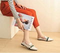 Pointed-toe single shoes, belt buckle,