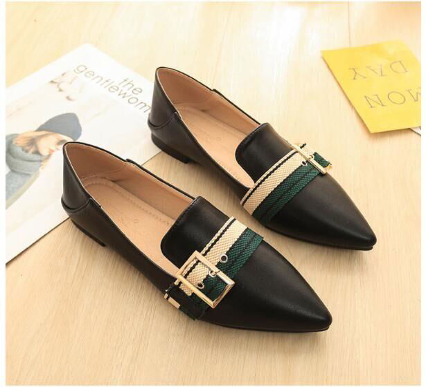 Pointed-toe single shoes, belt buckle, flat one-legged leather shoes 4