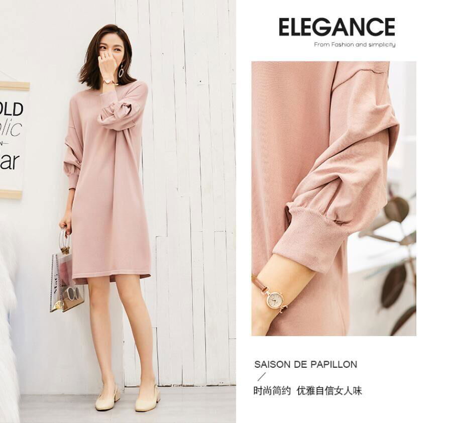 Mid-length loose knit dress with pleated design  3