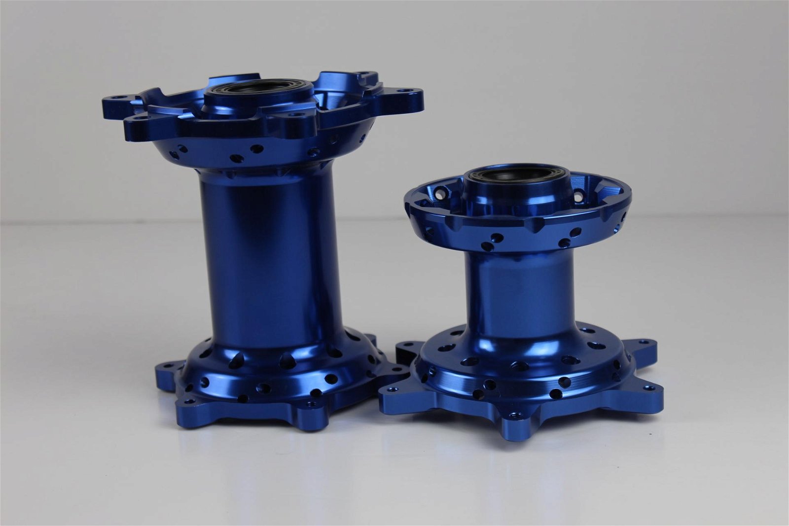 OEM CNC aluminum alloy motorcycle wheel hubs for supermoto 3