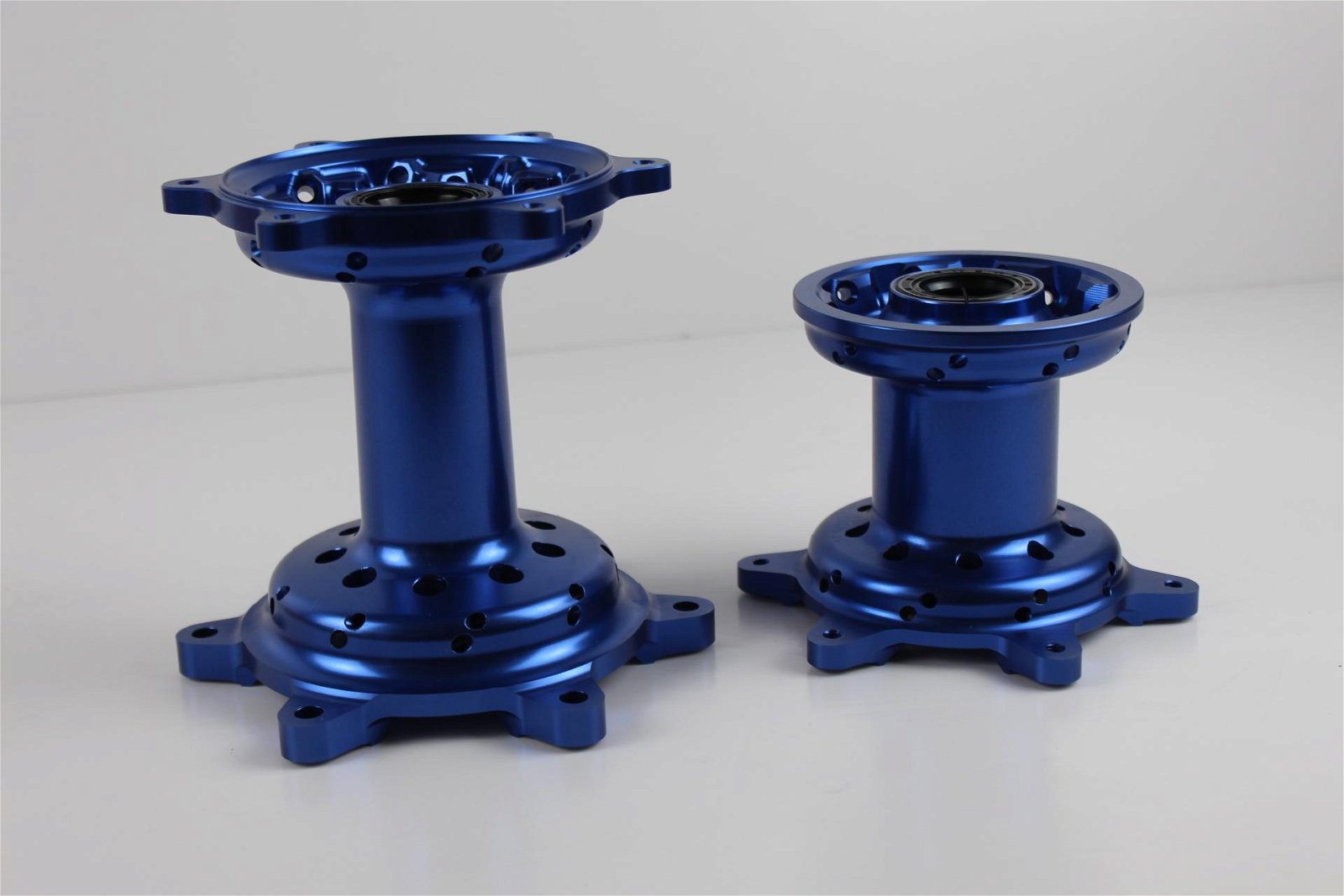 OEM CNC aluminum alloy motorcycle wheel hubs for supermoto 5