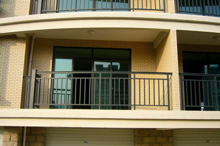 锌钢阳台防护栏小区商品房室内阳台天台安全隔离防护栏杆 3