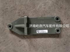 优质供应中国重汽豪沃WG9725593026发动机托架