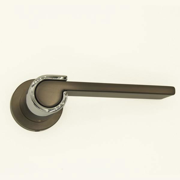 Modern Italian Design Heavy Duty Door Handle with Black Plated Color 3