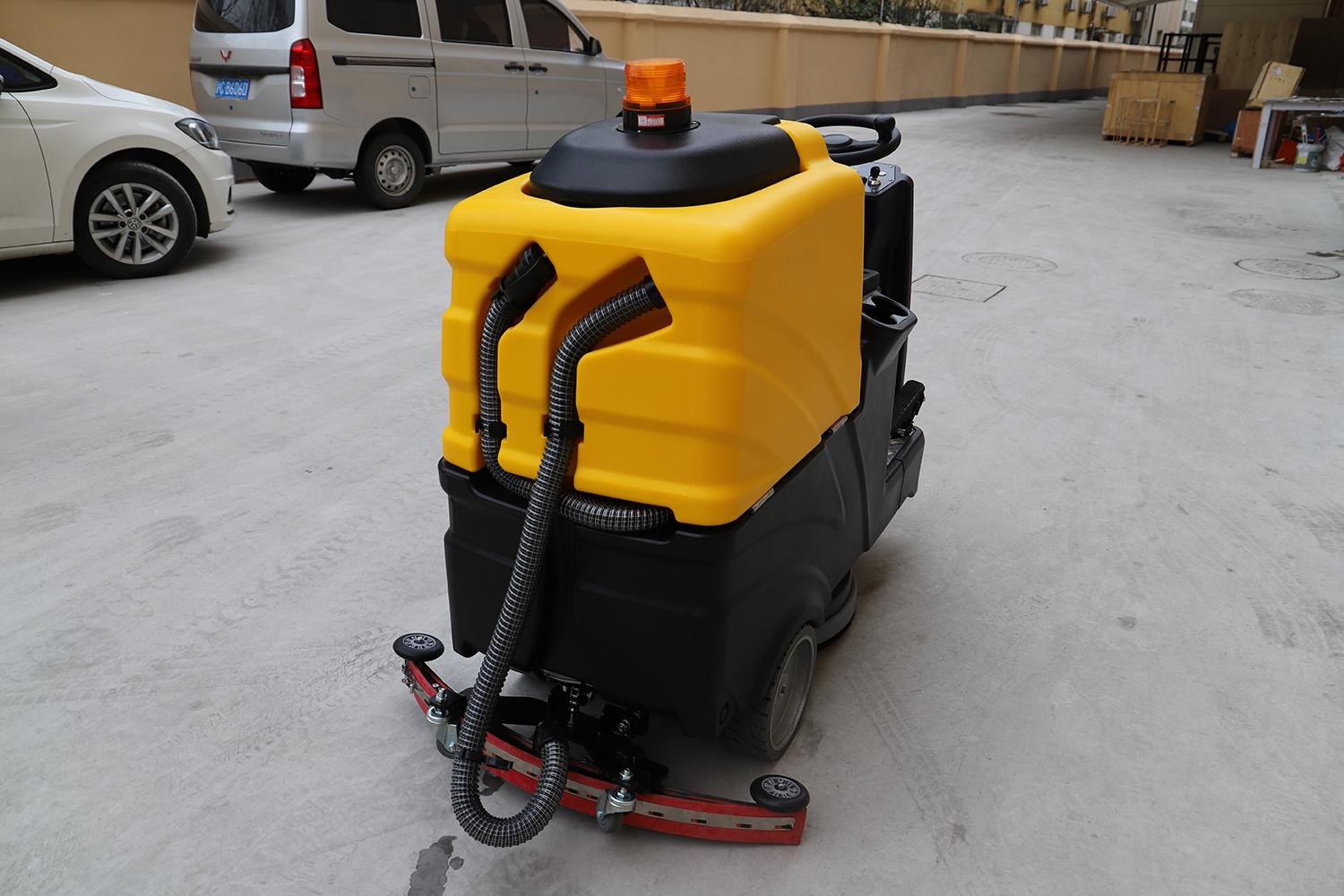  ride on cleaning machine dual brush floor scrubber dryer machine with CE 5