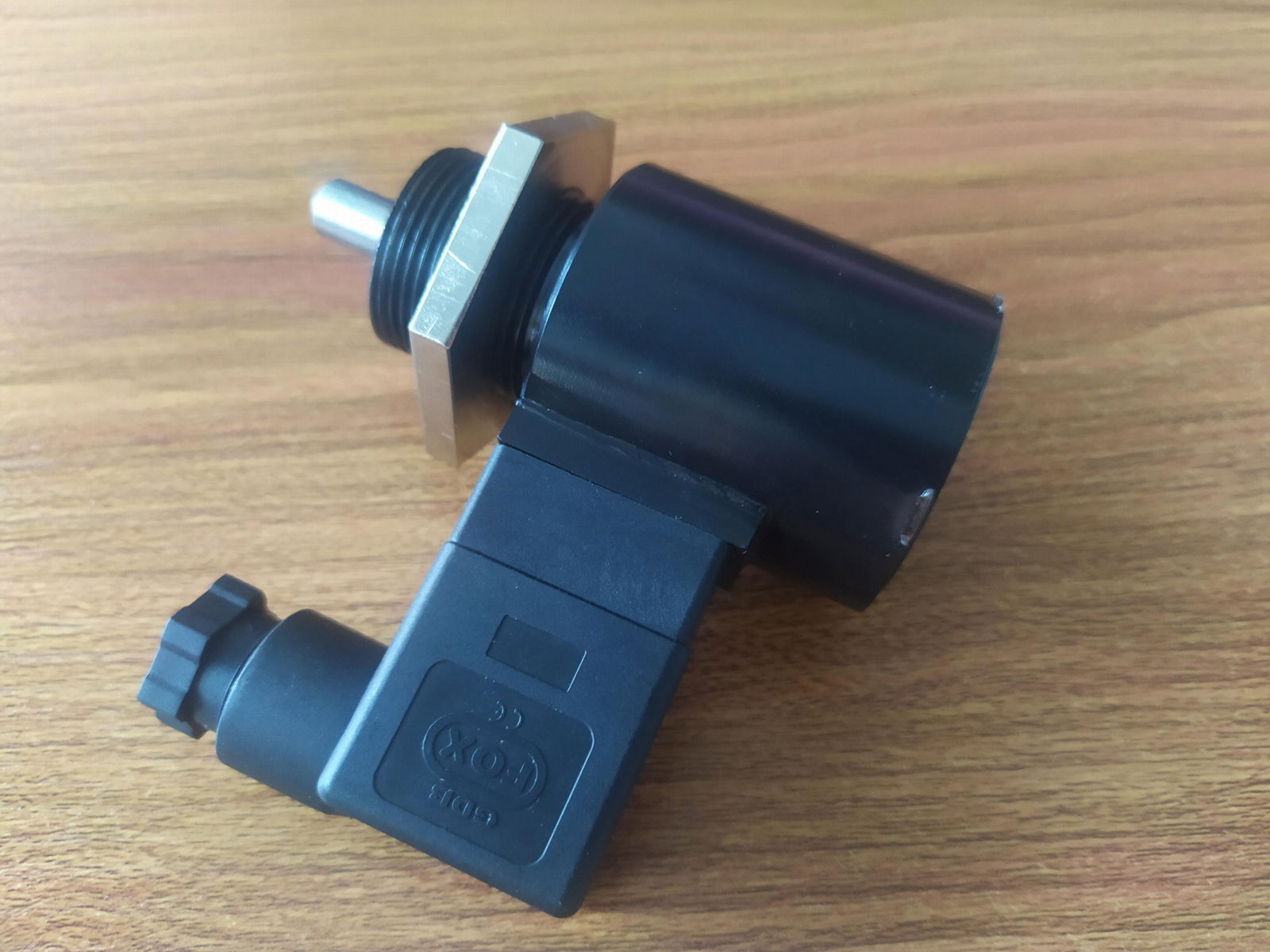 Magnet-Schultz direct-acting GHUZ040 solenoid valve 2