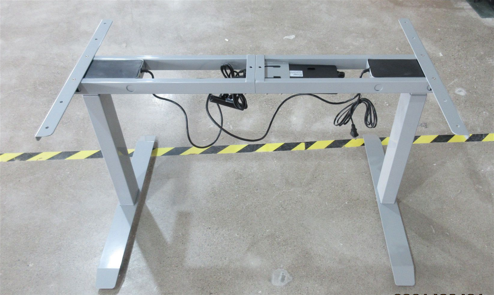 Dual motor sit to stand desk base 4