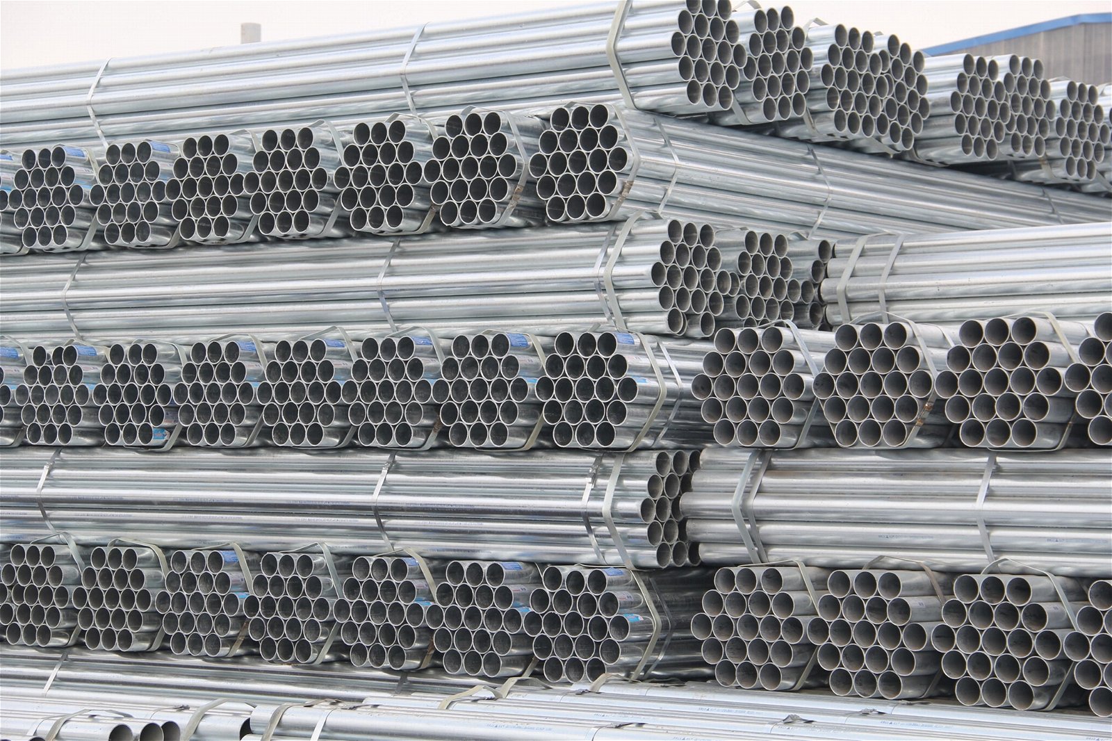 BS 1387 or EN 10255 GI pipe .galvanized steel pipe 3