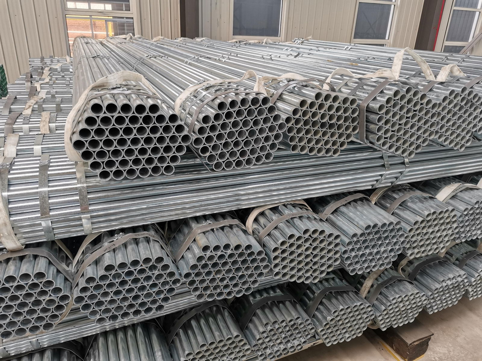 scaffolding pipes 48.6*2.4*6000mm 2