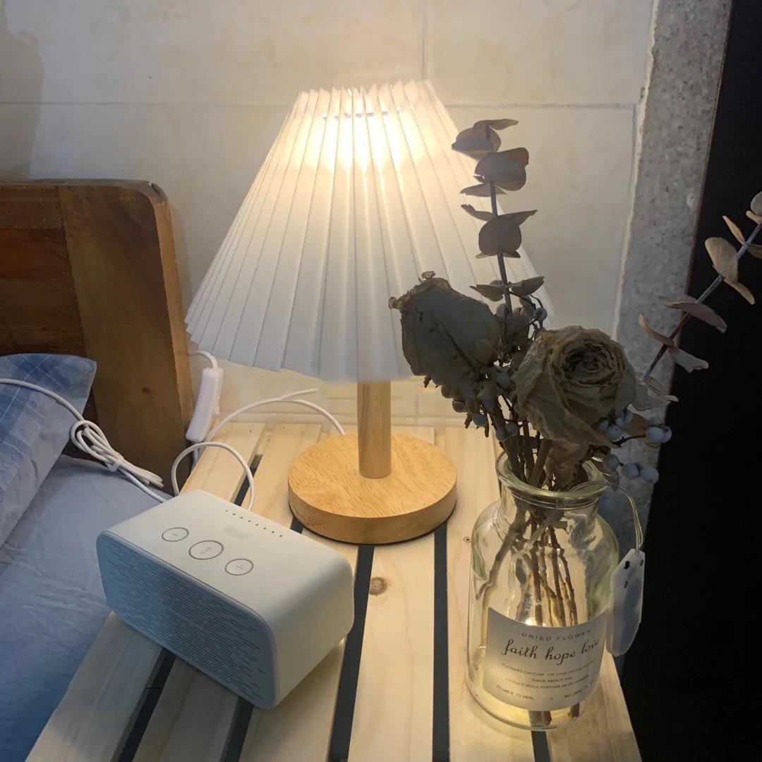 Pleated table lamp bedroom bedside creative lamp vintage homestay solid wood nig 3