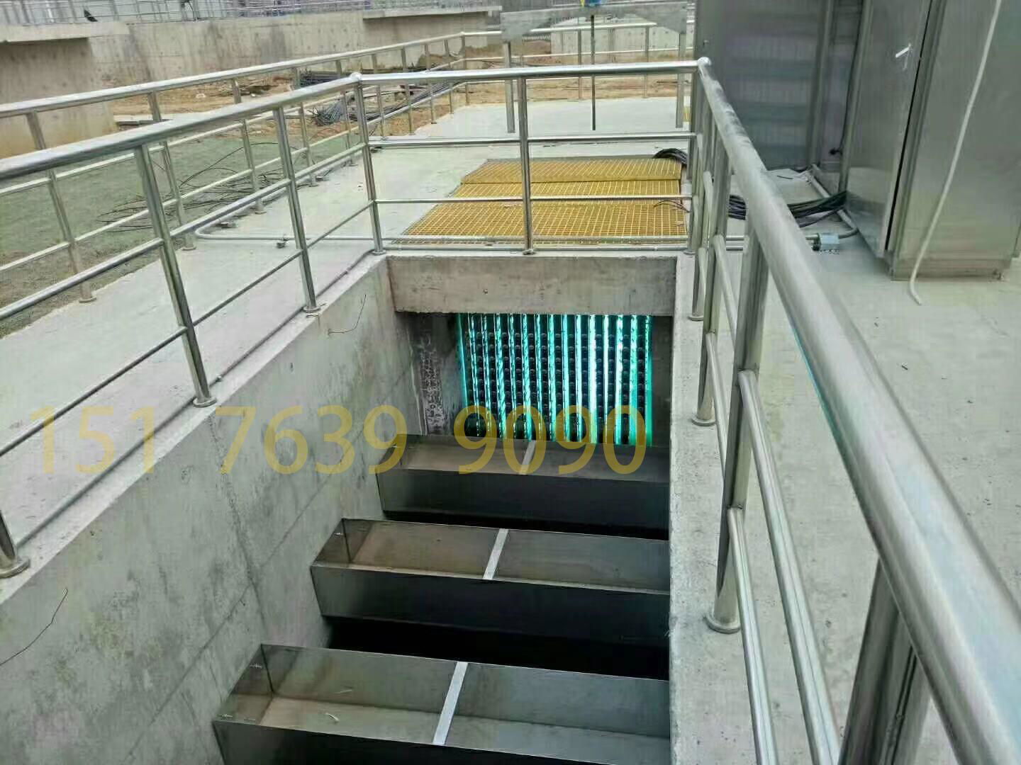RC-MQ-4-6-open channel ultraviolet sterilizer of sewage treatment plant 3