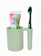 Plastic tooth-brushing cup mug without lid