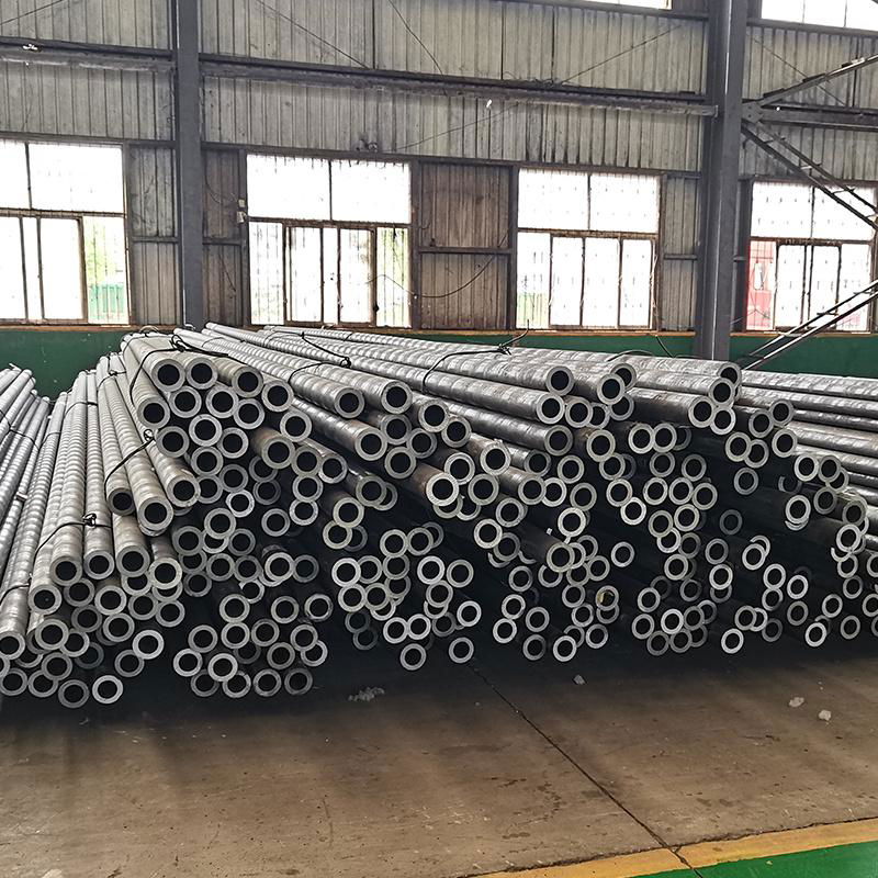 Carbon Seamless Steel Pipe/Tube 2