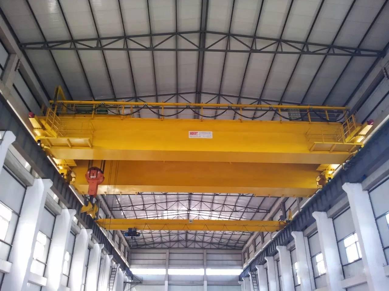 Double Beam Bridge Crane With Main Hook And Auxiliary Hook 2