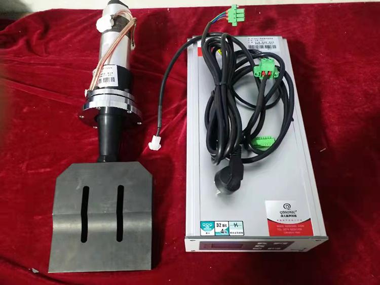 Ultrasonic generator and transducer 3