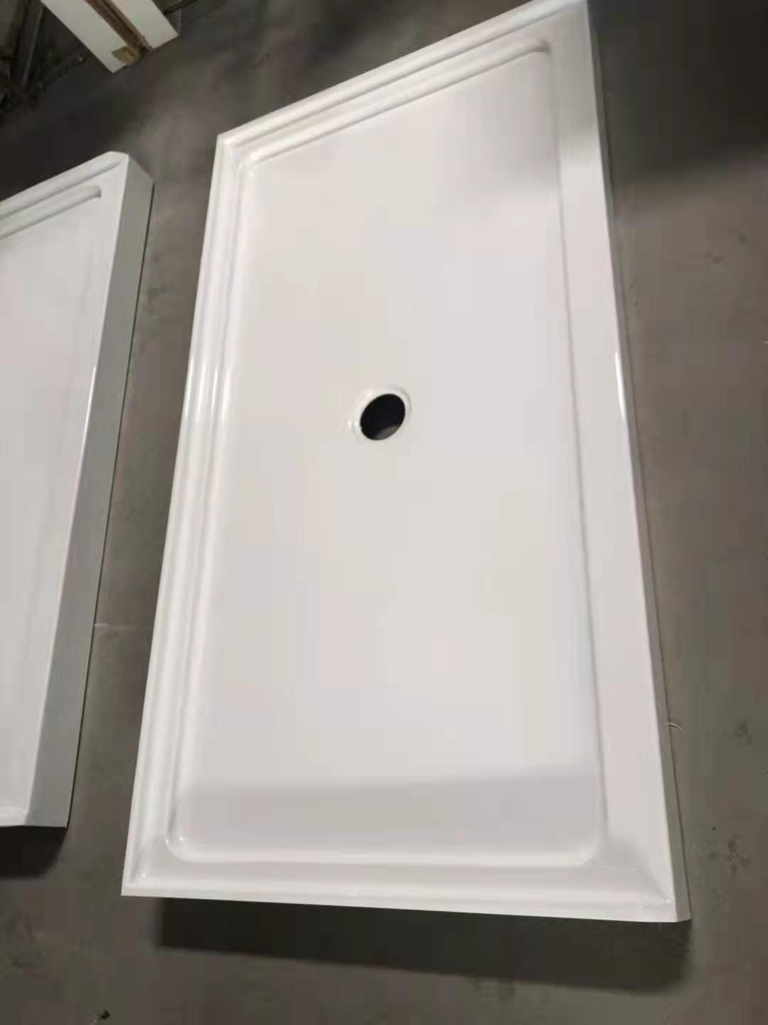 Shower tray