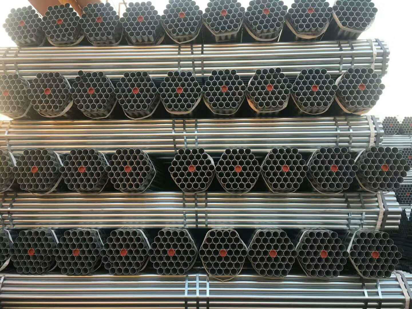 Hot-dipped galvanized Steel Pipe 4