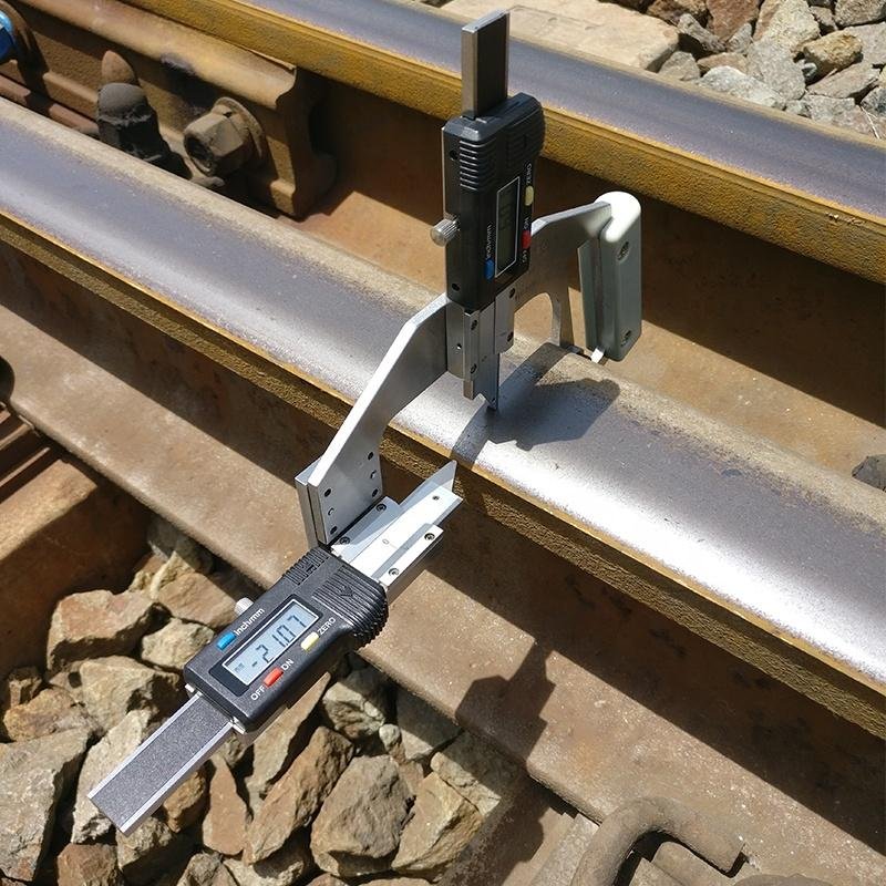 Digital rail wear vertical and lateral measuring gauge Railhead Wear and Side Cu 2