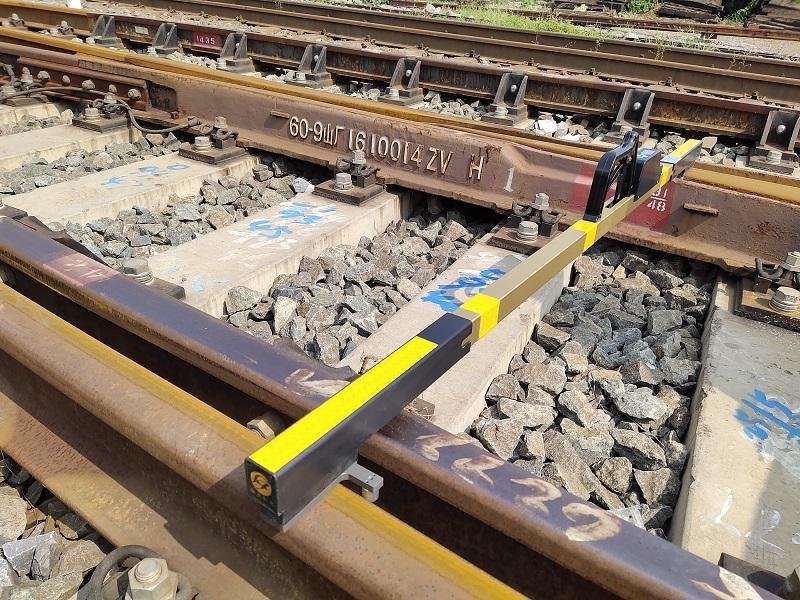 Digital Track Gauge for Switches Crossings Turnouts Measurement 2