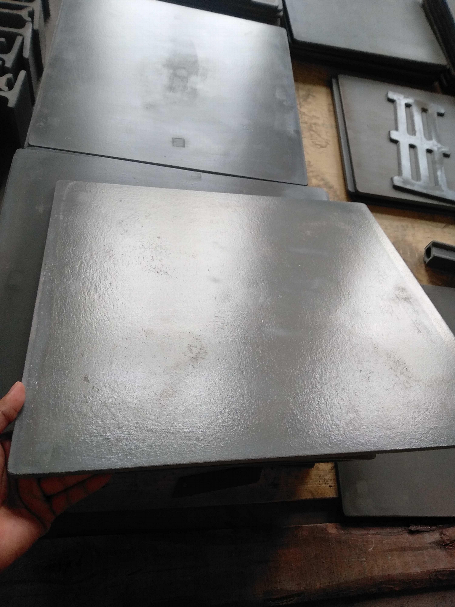 NSiC kiln shelves, nitride bonded silicon carbide plates, setters, SiC