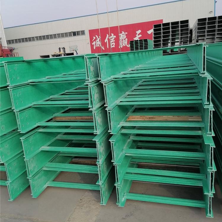 玻璃钢梯级式桥架河北隆鑫复合材料有限公司 3