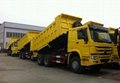 SINOTRUK HOWO dump truck 6X4 10W 20cbm