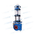 Pneumatic pinch valve with handwheel