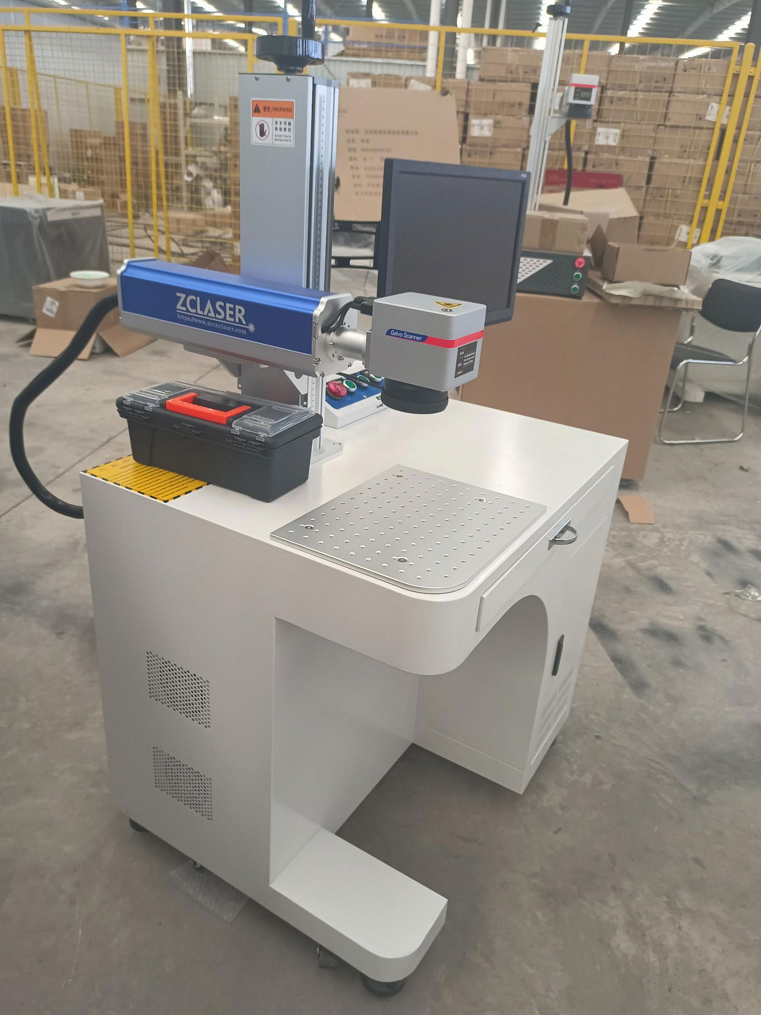 30W Desktop Fiber Laser Marking Machine With Computer 4