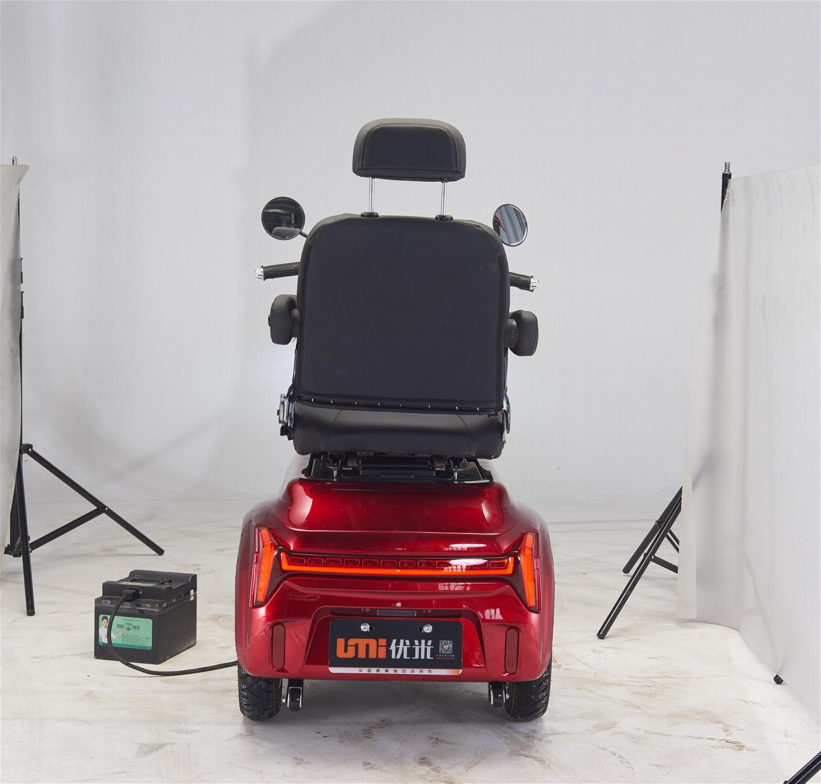 EEC 1000W electric mobility scooter for old people  4