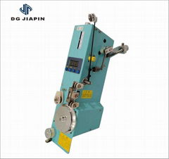 Digital display of tension value for servo tensioner of winding machine