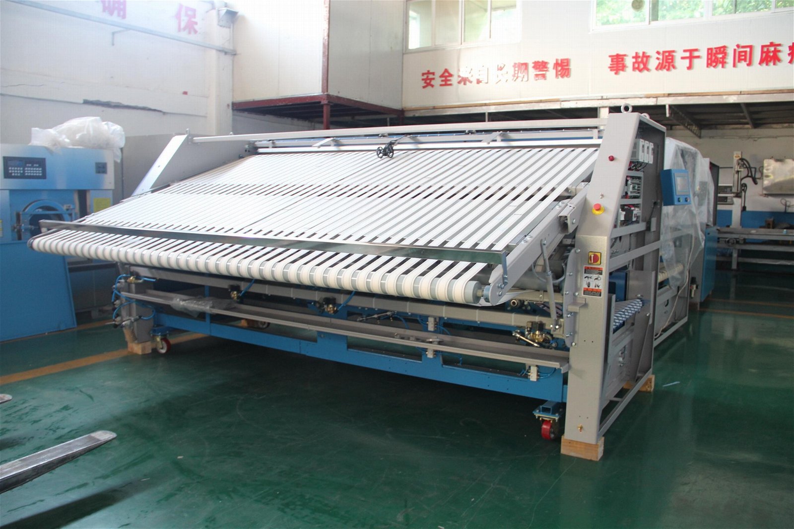 广州力净自动折叠机床单折叠机工业折叠机 4