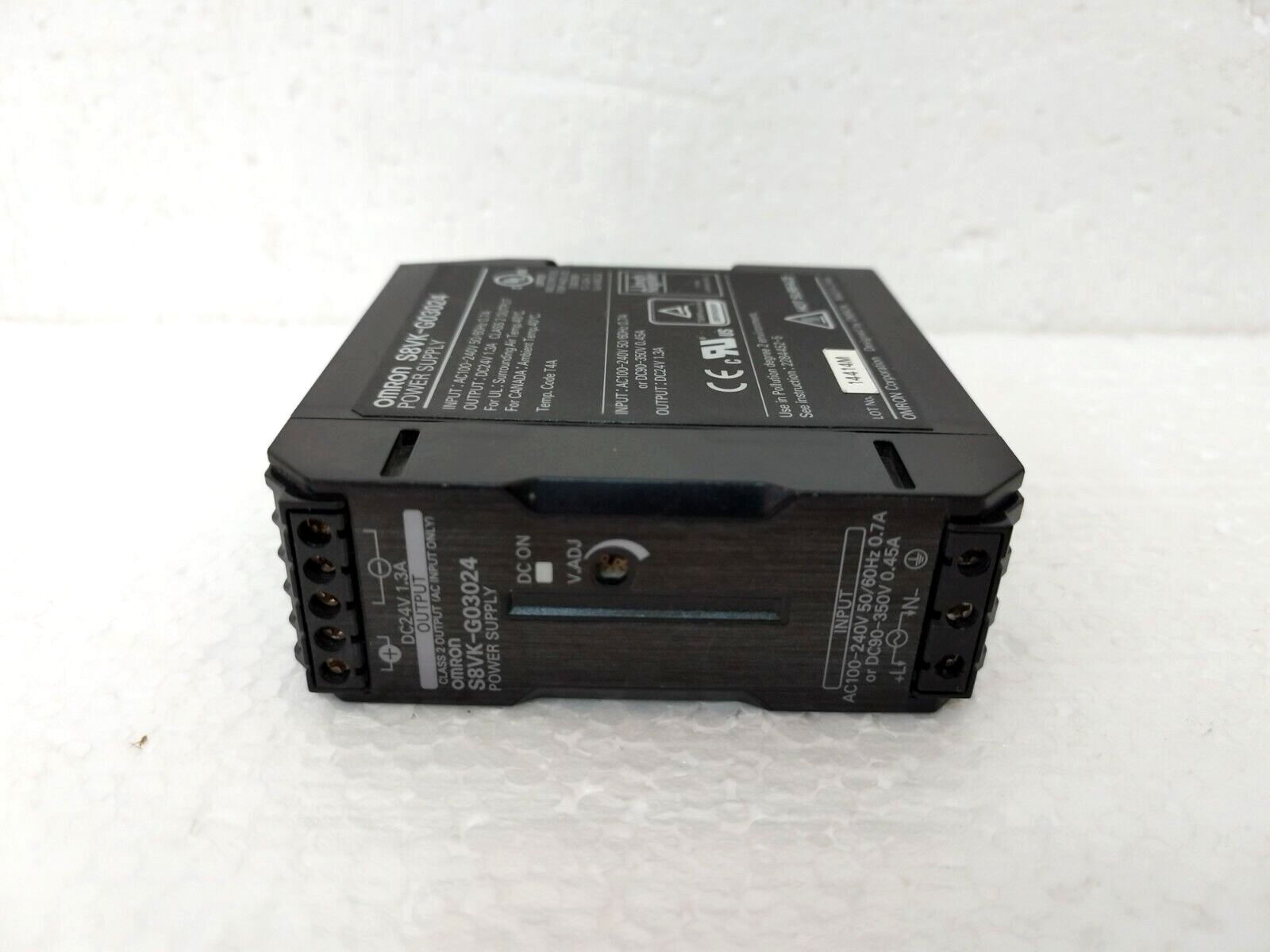 OMRON S8VK-G03024 power input: AC 100-240V; Output: DC24V 1.3A Genuine Power Sup 4