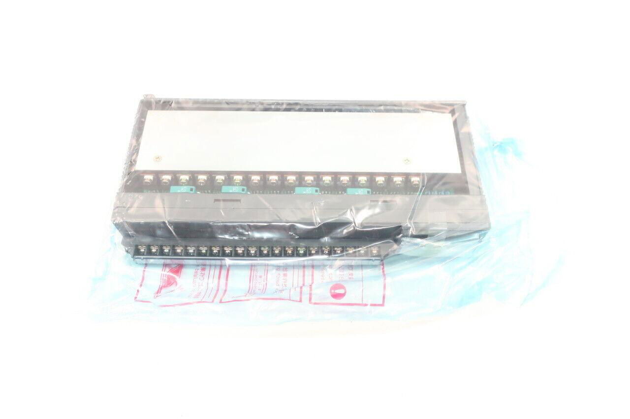 MITSUBISHI AY60S Output Module:New without Factory Packaging 2