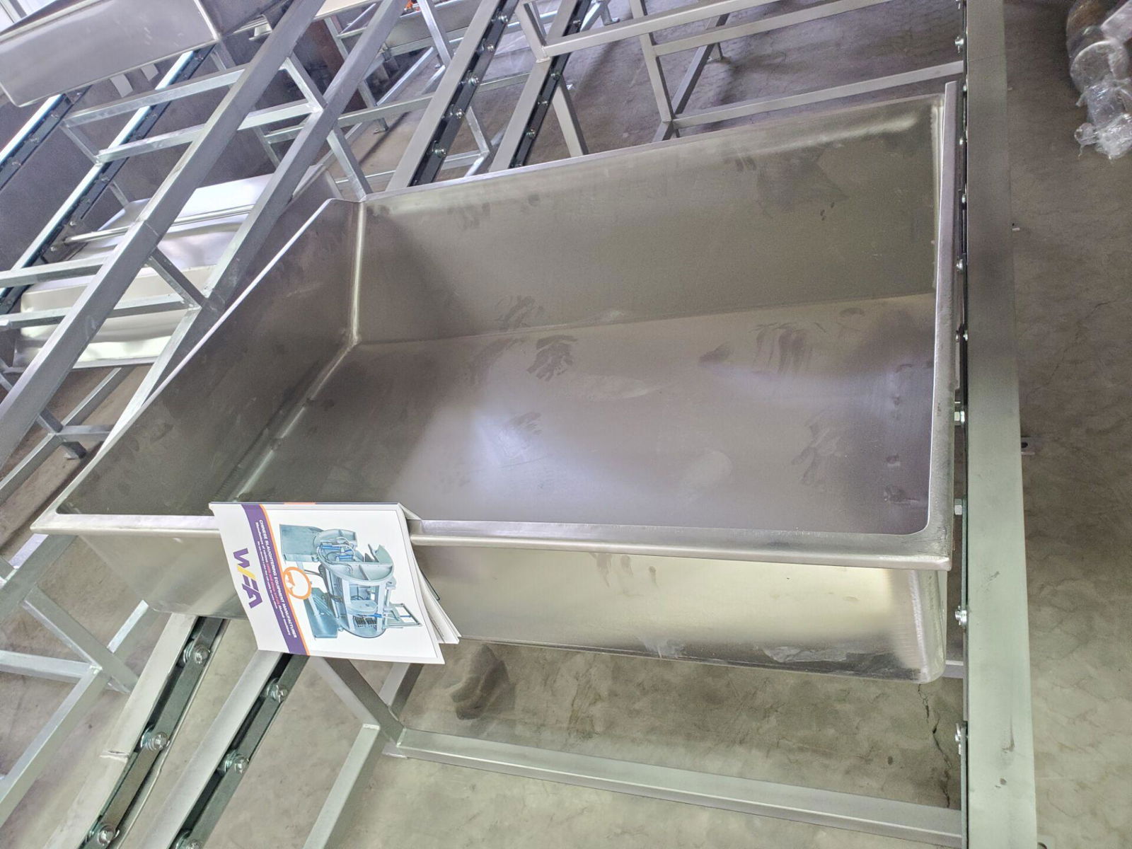 White Offal Synchronous Inspection Conveyor For Cattle Slaughtering Line 3